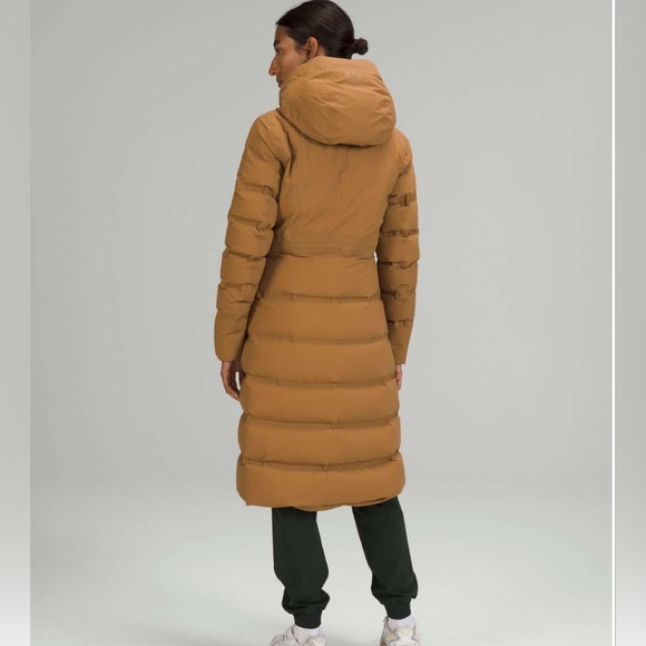 Lululemon Sleet Street Long Down Jacket Size 4 Bold Beige W4BDJS - Picture 2 of 3